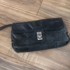 Black Arden B wristlet💚💚